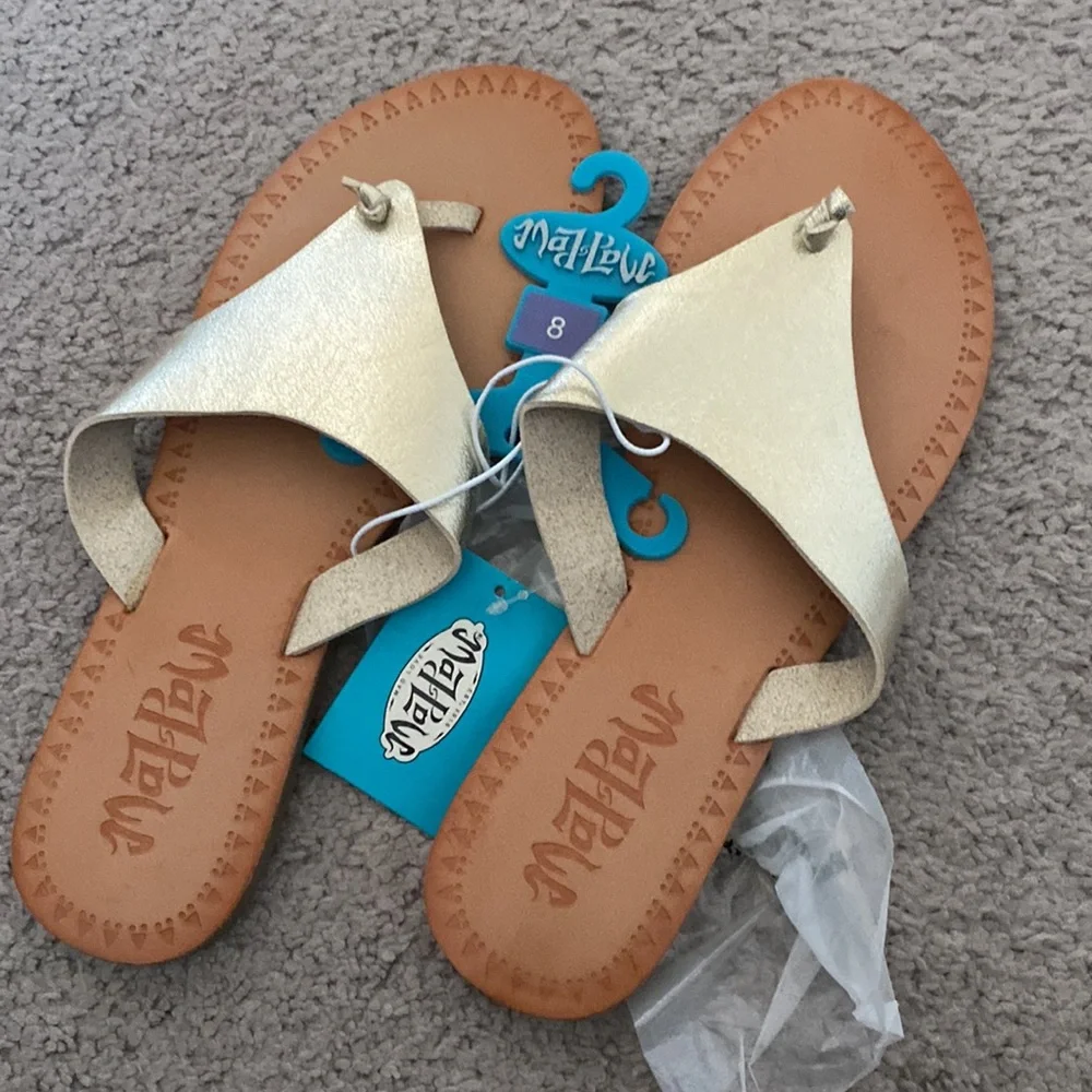 Flip-flops sandals NWT size 8 - Picture 2 of 3